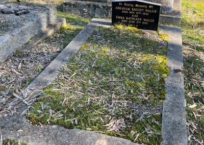 Gravesite for Abraham and Emma Wallis