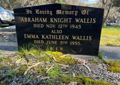Head stone for grave of Abraham and Emma Wallis